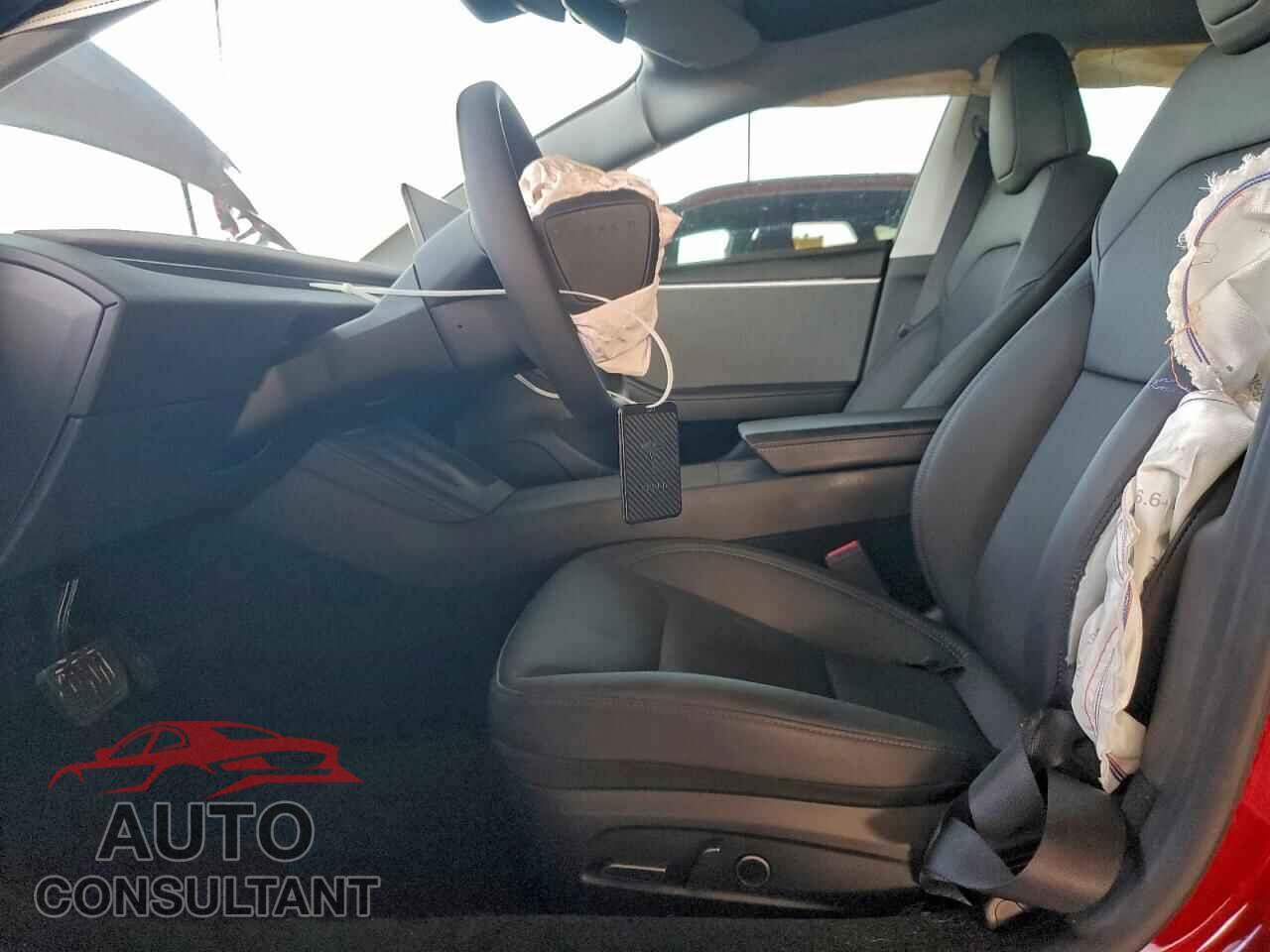 TESLA MODEL 3 2025 - 5YJ3E1EA1SF903770