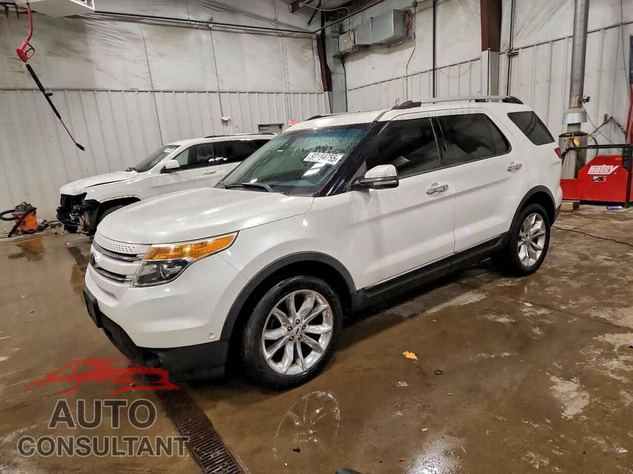 FORD EXPLORER 2013 - 1FM5K8F89DGA38945