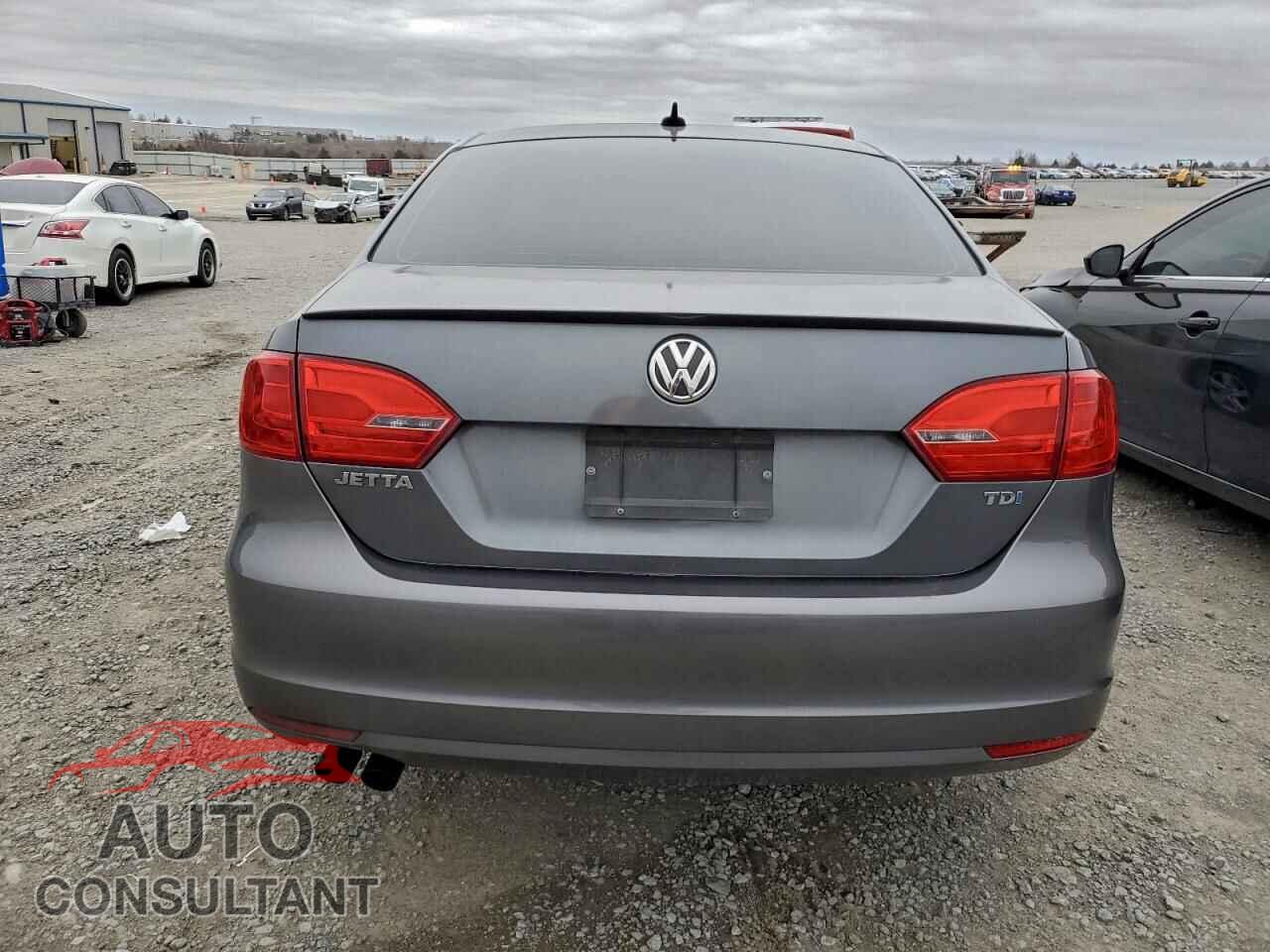 VOLKSWAGEN JETTA 2011 - 3VWLL7AJ8BM116838