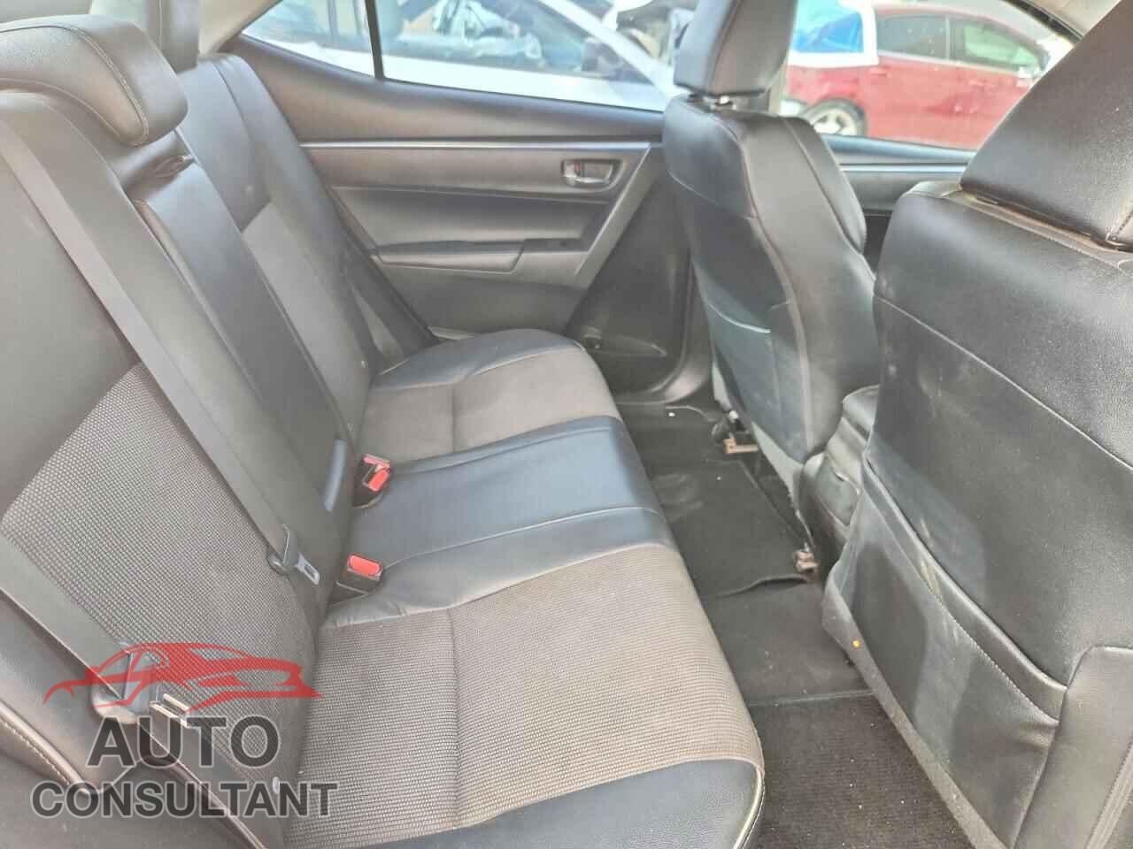 TOYOTA COROLLA 2015 - 5YFBURHE4FP363885