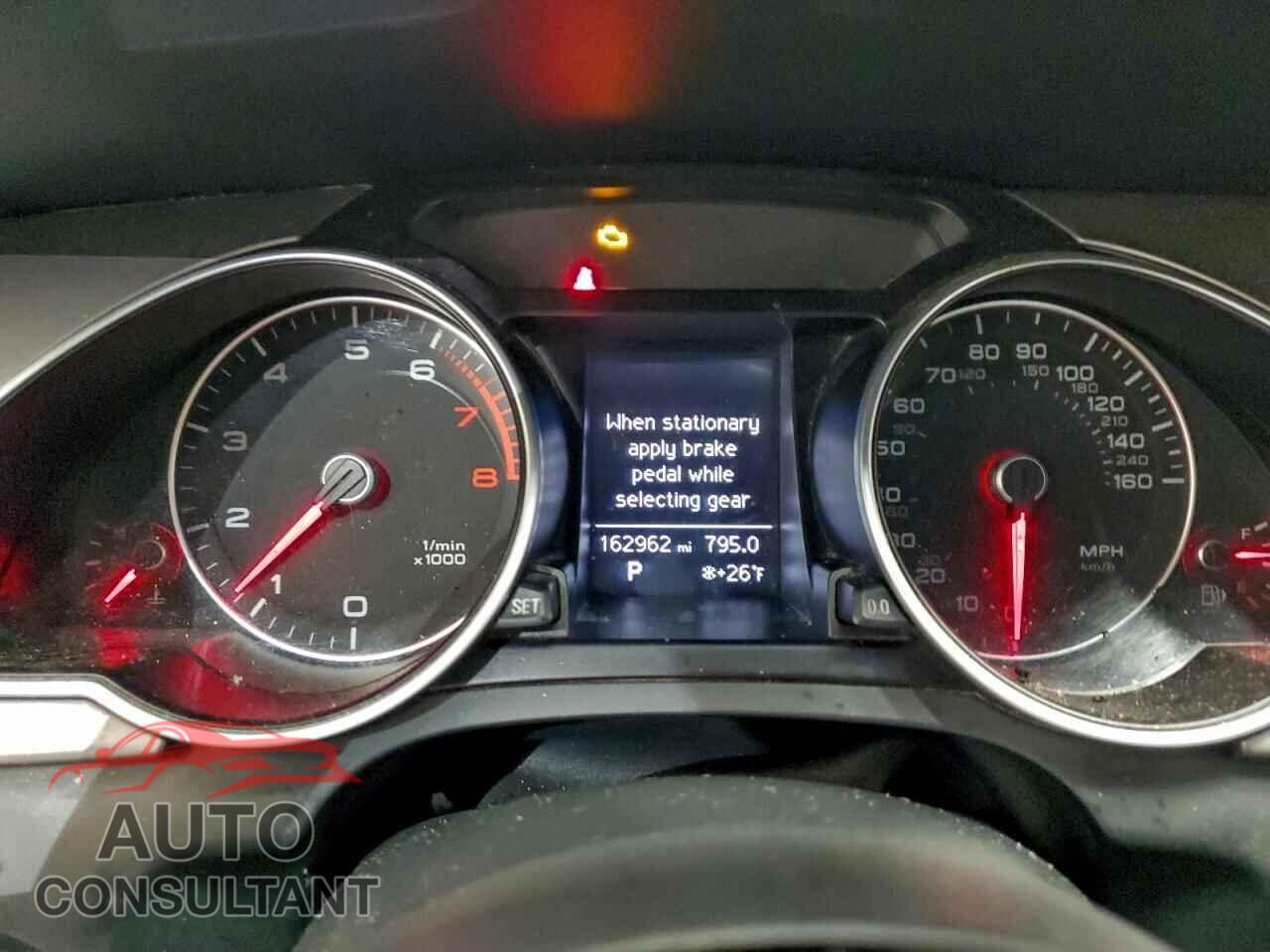 AUDI A5 2013 - WAUCFAFH8DN009680