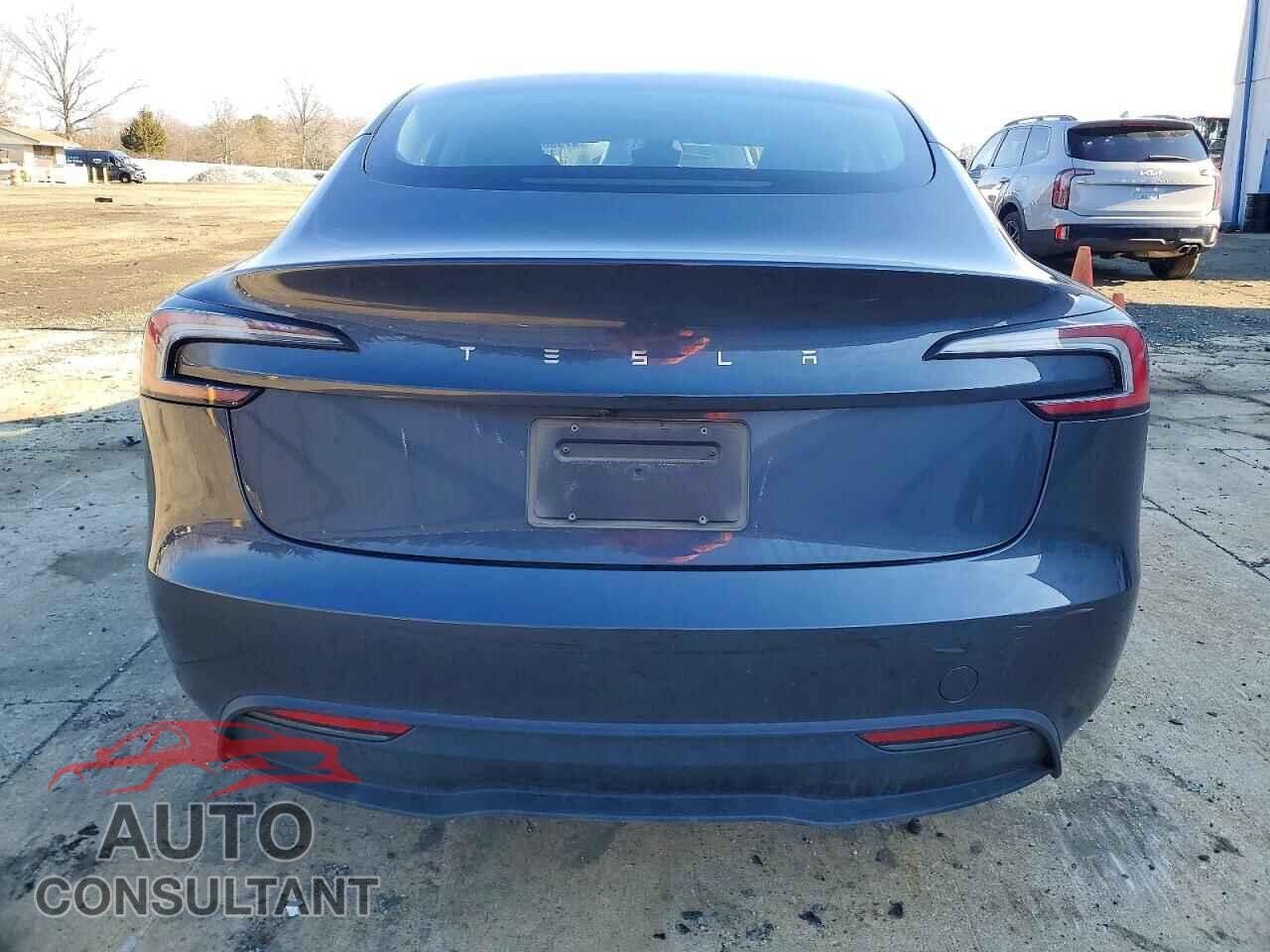 TESLA MODEL 3 2024 - 5YJ3E1EA1RF773595