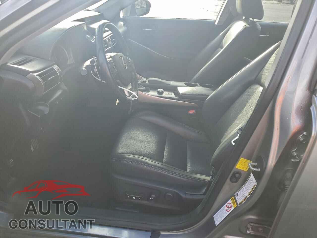 LEXUS IS 2015 - JTHCF1D28F5018690