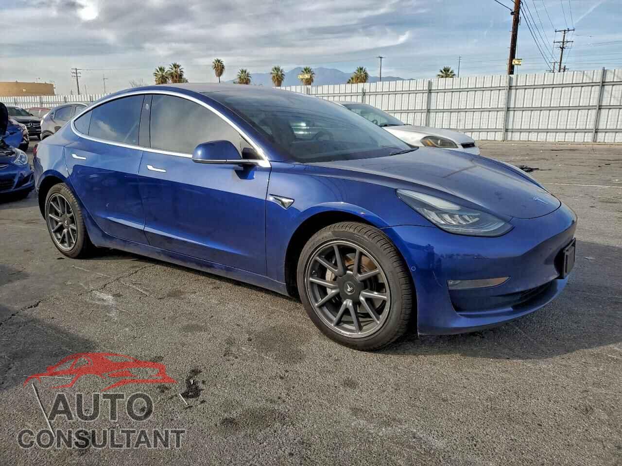 TESLA MODEL 3 2018 - 5YJ3E1EAXJF009040
