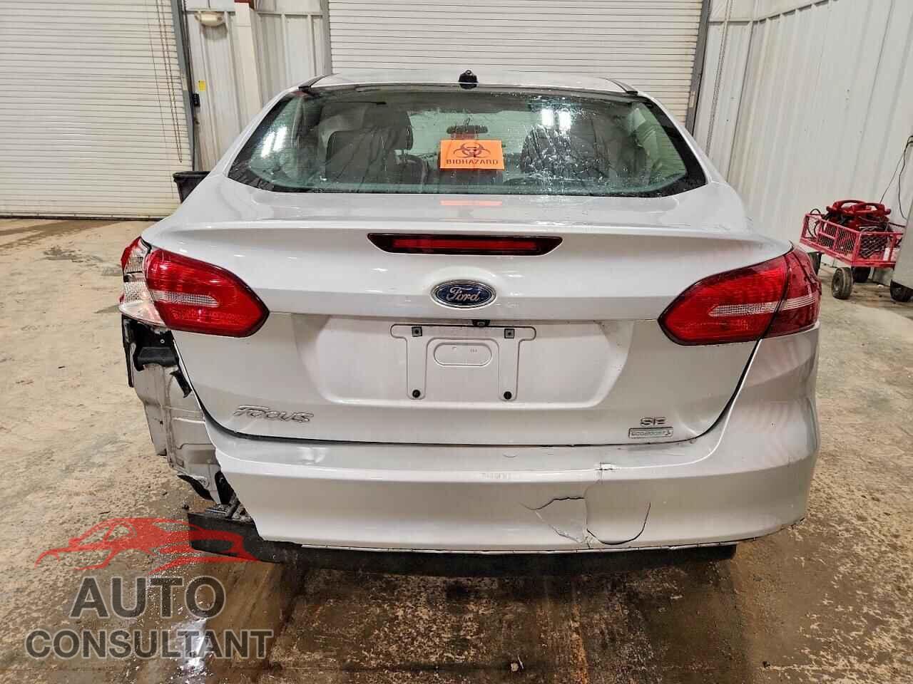 FORD FOCUS 2018 - 1FADP3FE0JL201338