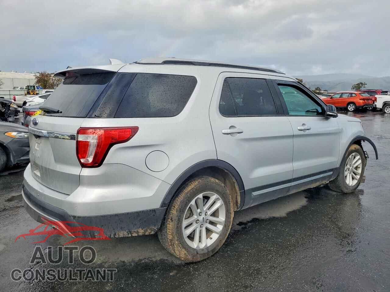 FORD EXPLORER 2016 - 1FM5K7D80GGA29195