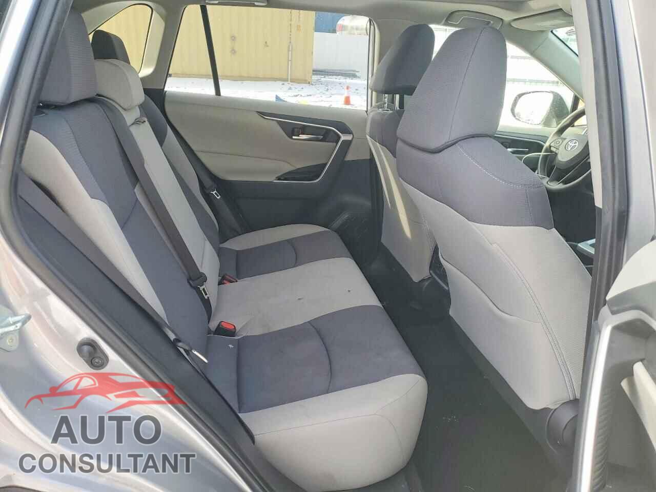 TOYOTA RAV4 2019 - JTMP1RFV3KD026784