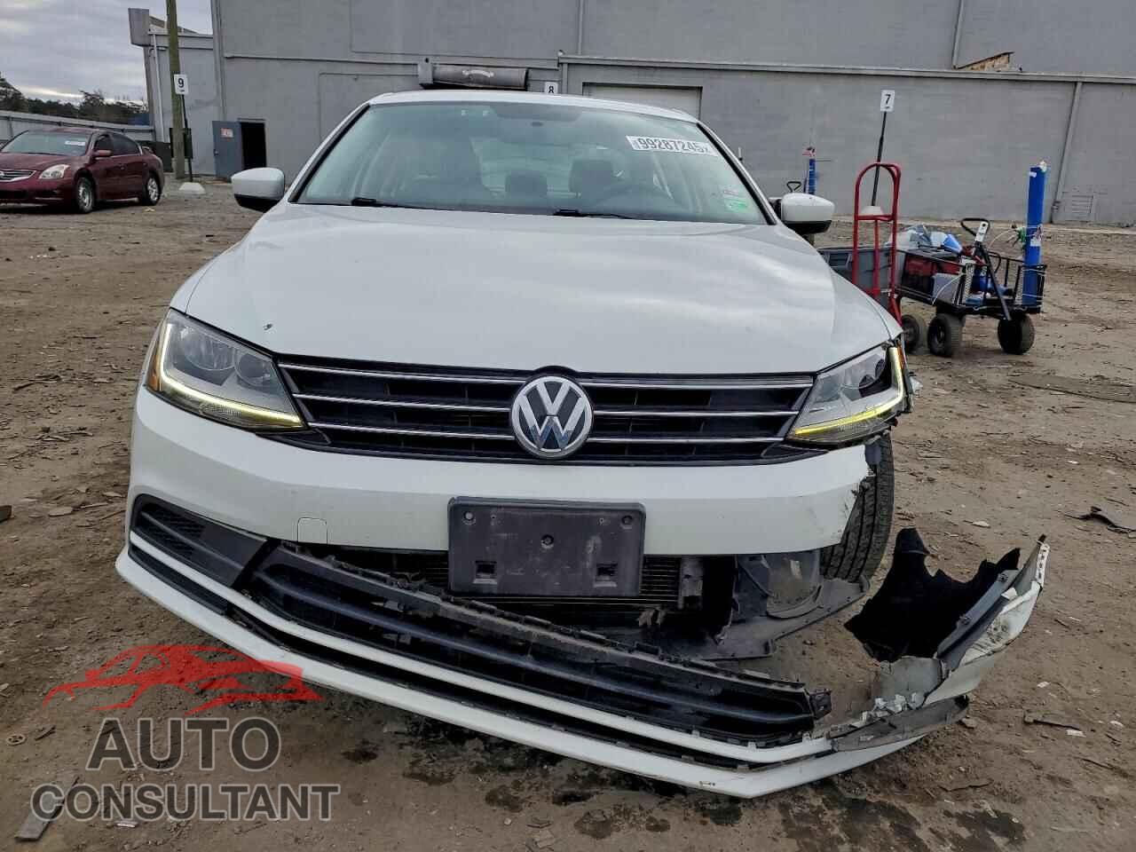 VOLKSWAGEN JETTA 2017 - 3VW2B7AJXHM295729