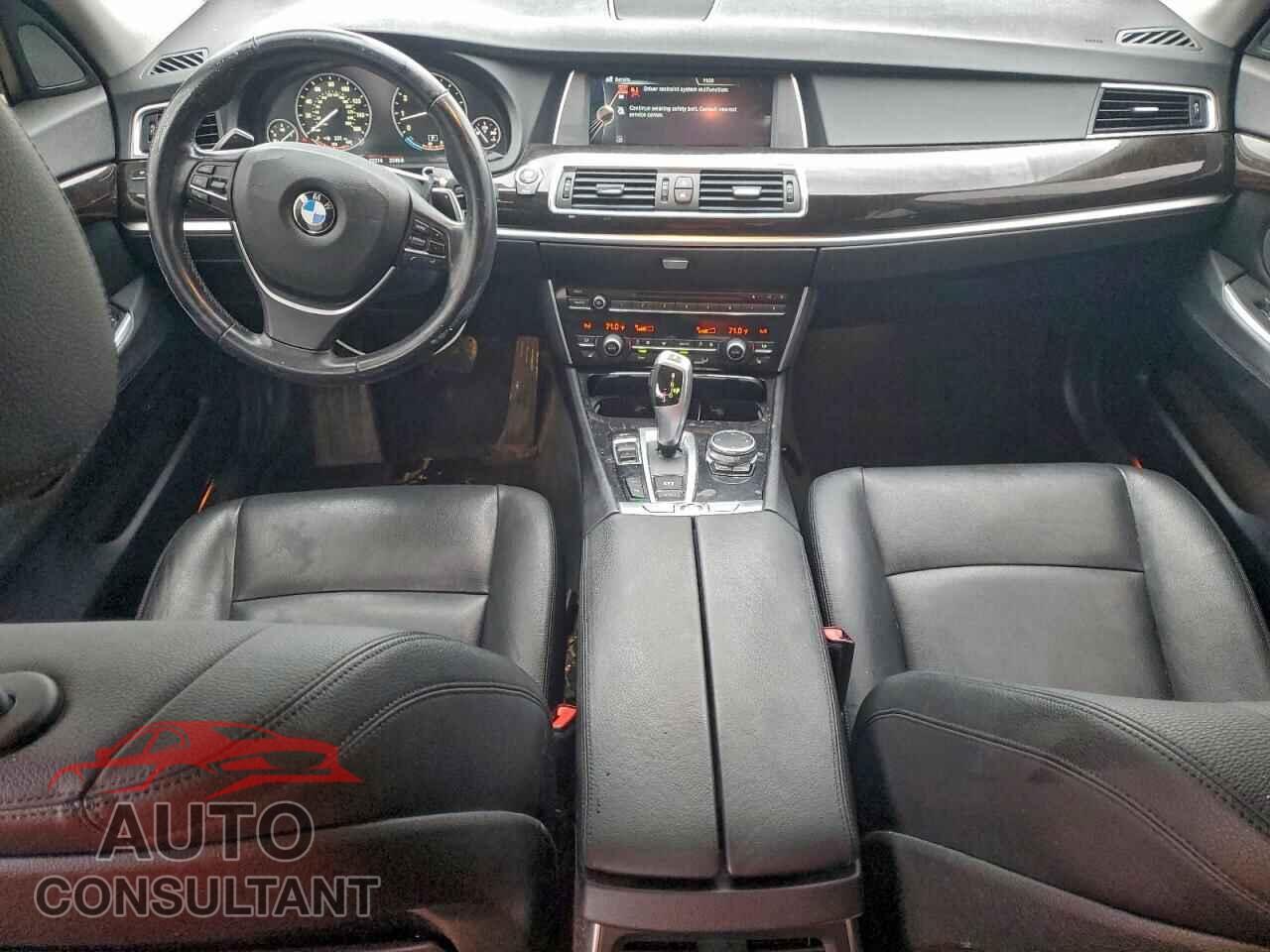BMW 5 SERIES 2017 - WBA5M2C38HG811637