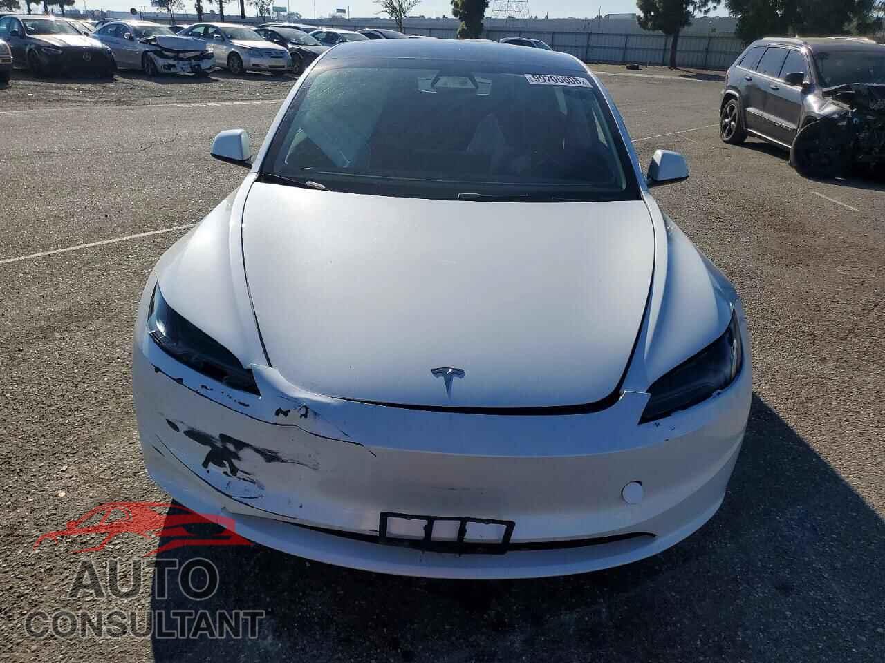 TESLA MODEL 3 2024 - 5YJ3E1EA8RF834232