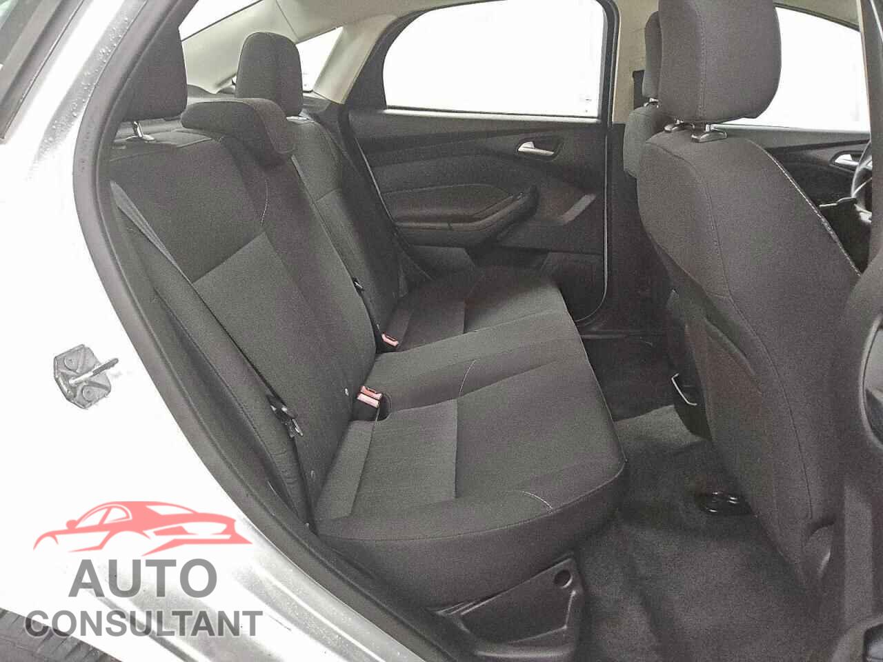 FORD FOCUS 2016 - 1FADP3F2XGL215892