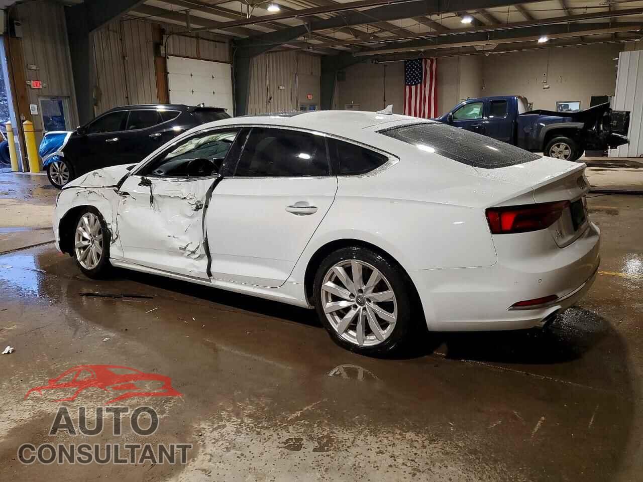 AUDI A5 2018 - WAUBNCF51JA120378