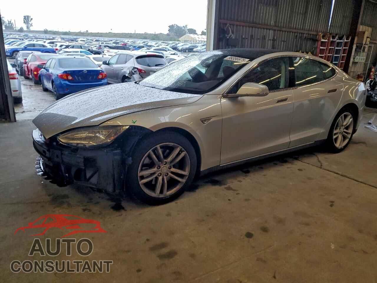 TESLA MODEL S 2015 - 5YJSA1H2XFFP69858