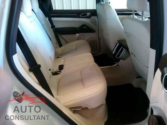 PORSCHE CAYENNE 2016 - WP1AE2A25GLA59604