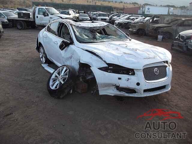 JAGUAR XF 2015 - SAJWA0F74F8U88165