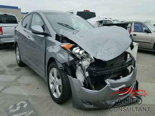 HYUNDAI ELANTRA 2013 - KMHDH4AE5DU000548