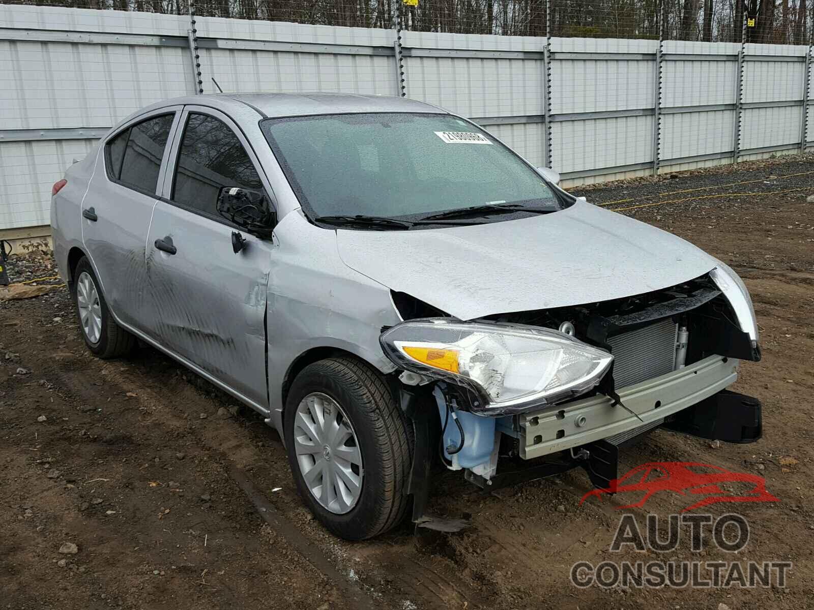 NISSAN VERSA 2017 - 3N1CN7APXHL851582