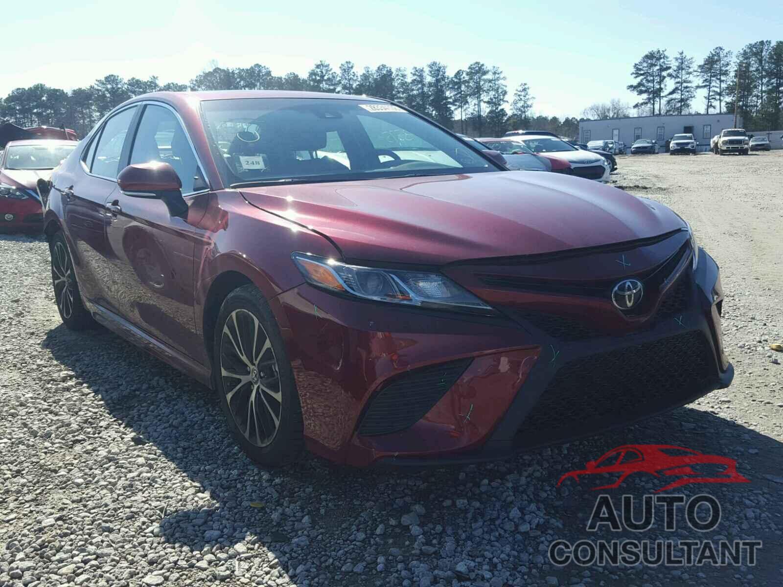 TOYOTA CAMRY 2018 - 4T1B11HK1JU510834