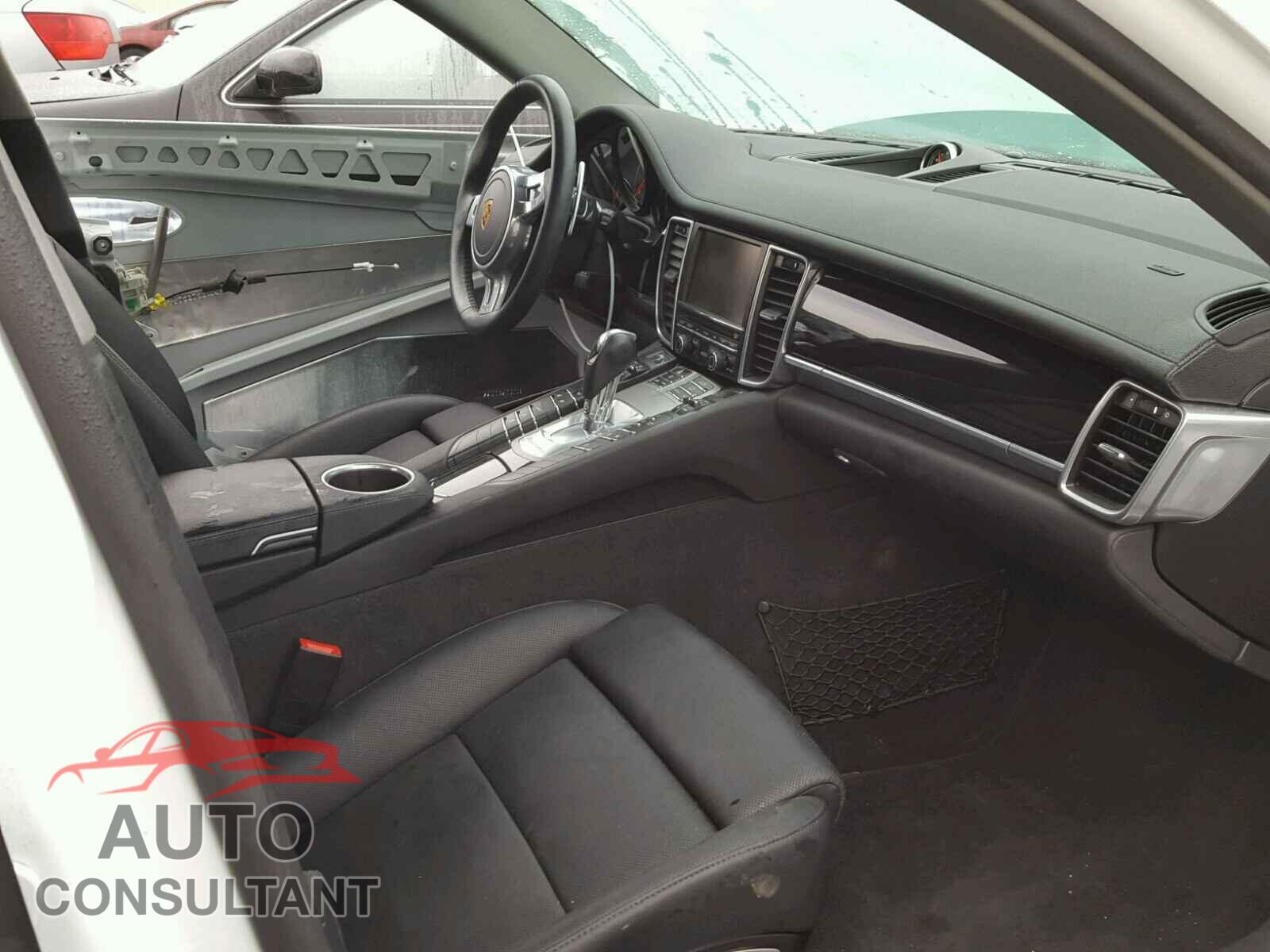 PORSCHE PANAMERA 2016 - WP0AA2A70GL005815