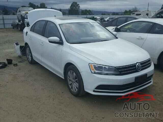 VOLKSWAGEN JETTA 2015 - 3VWD17AJ4FM301839