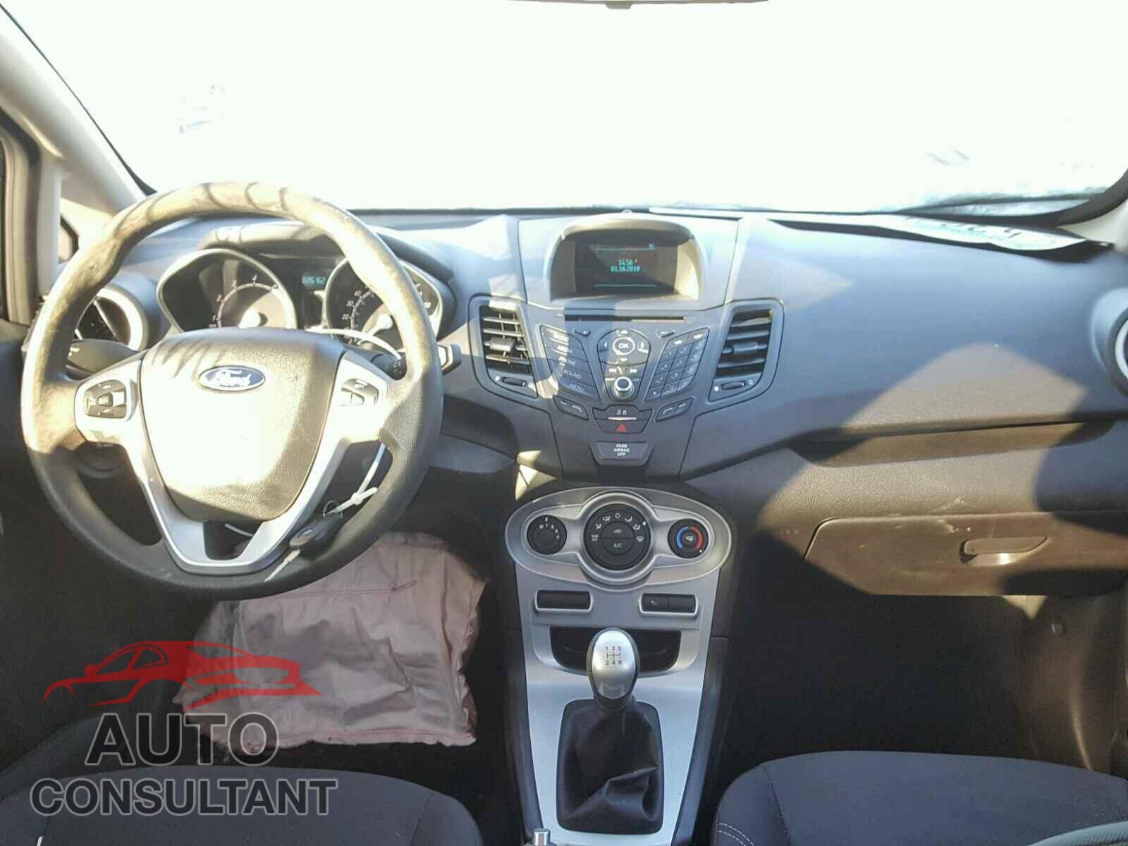 FORD FIESTA 2017 - 3FADP4EJ7HM109544
