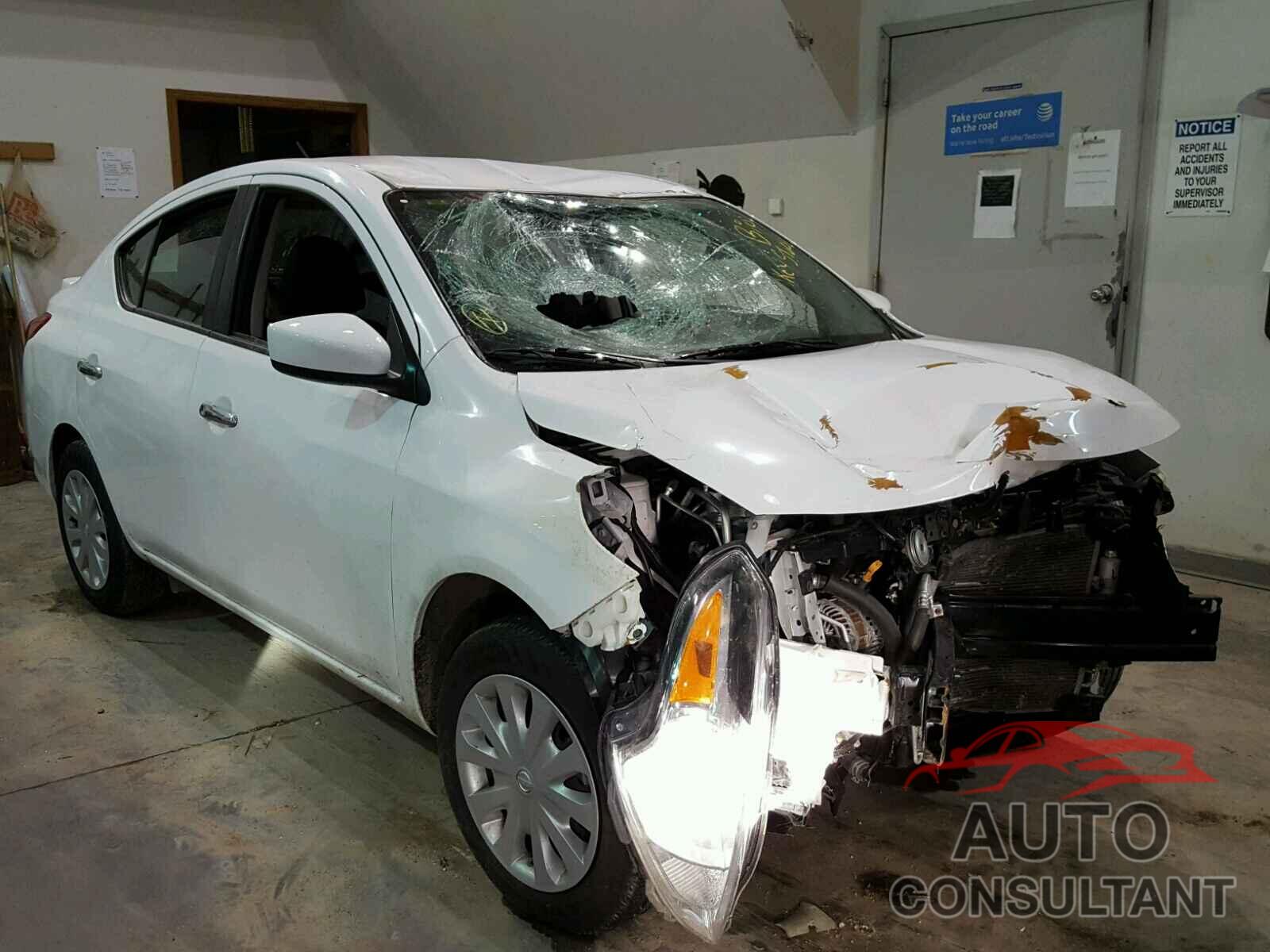 NISSAN VERSA 2017 - 3N1CN7APXHK461667