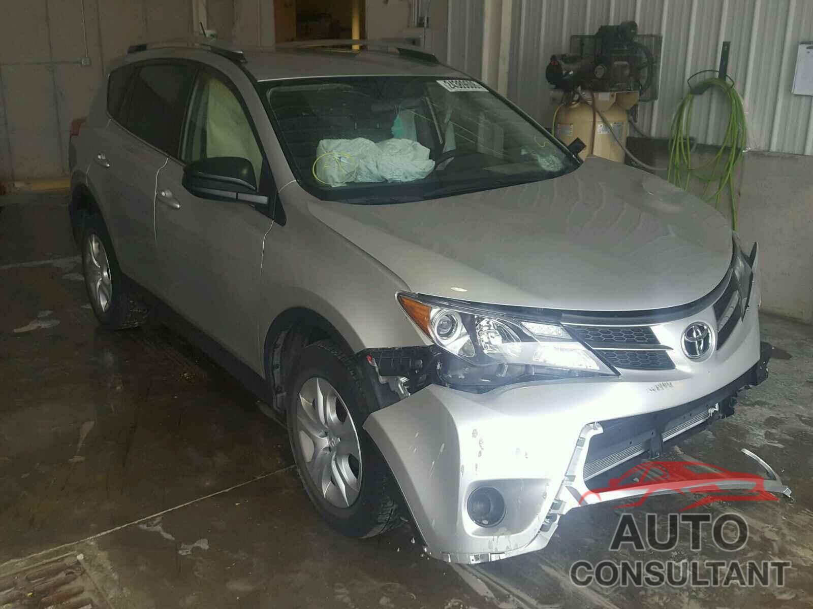 TOYOTA RAV4 2015 - JTMBFREV6FD115607