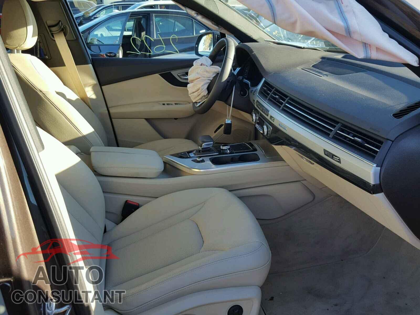 AUDI Q7 2017 - WA1LHAF76HD042249