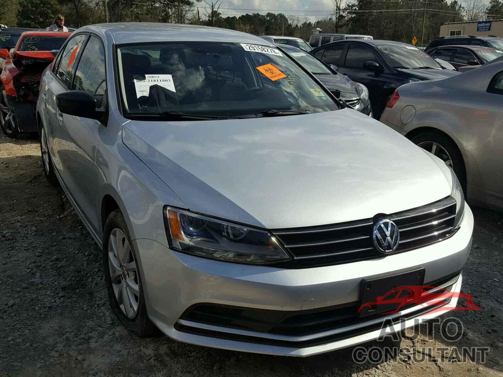 VOLKSWAGEN JETTA 2015 - 3VWD17AJ0FM326348