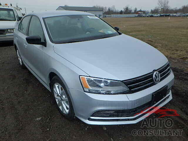 VOLKSWAGEN JETTA 2015 - 3VWD17AJ8FM238955