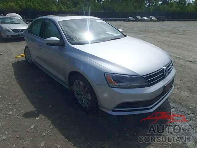 VOLKSWAGEN JETTA 2015 - 3VWD17AJ4FM335294