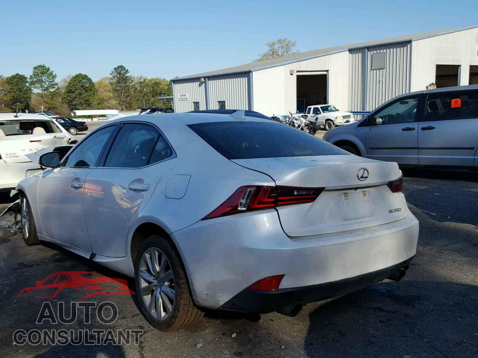 LEXUS IS250 2015 - JTHBF1D24F5045445