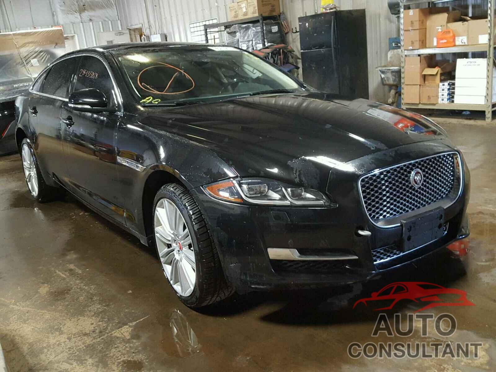 JAGUAR XJ 2016 - SAJWA2GEXGMW00744