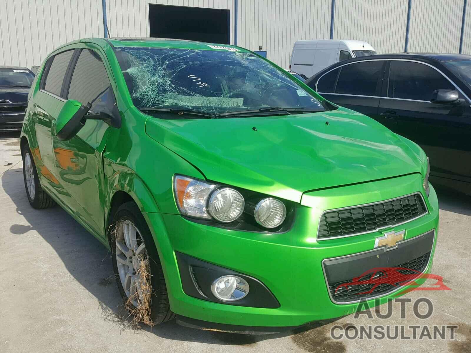 CHEVROLET SONIC 2015 - 1G1JC6SBXF4115342