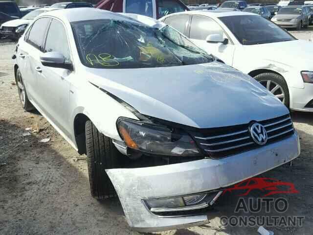 VOLKSWAGEN PASSAT 2015 - 1VWAS7A35FC099452