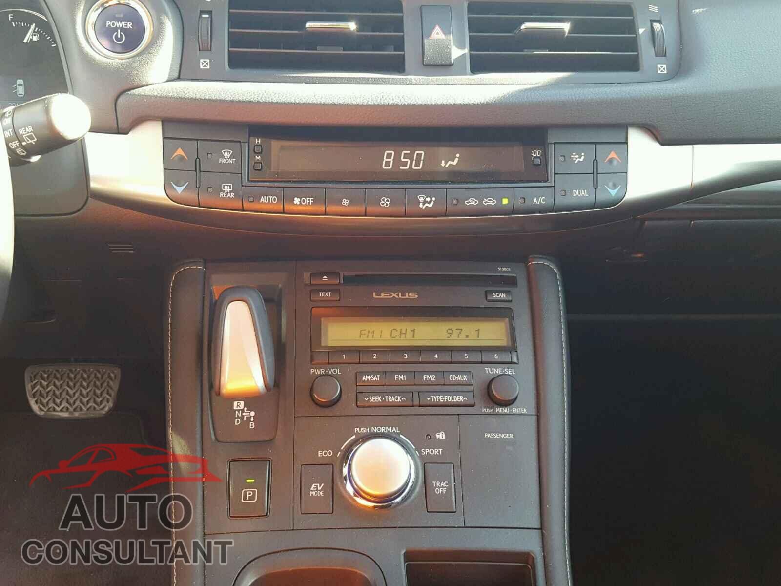 LEXUS CT 200 2015 - JTHKD5BH2F2240403
