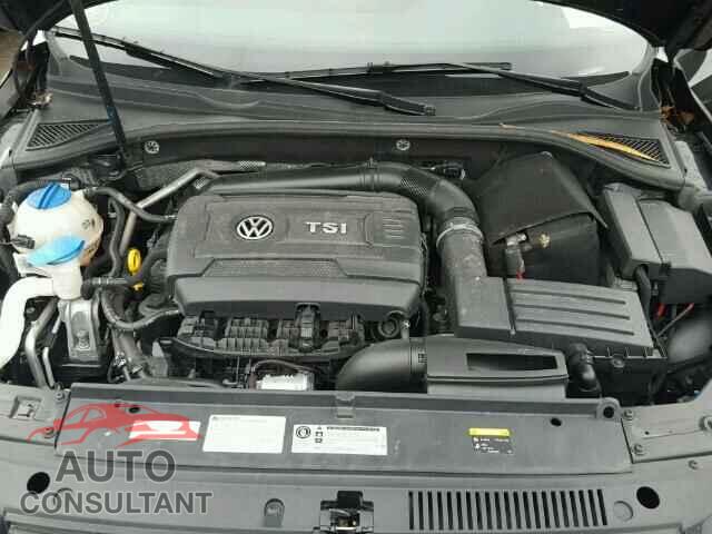 VOLKSWAGEN PASSAT 2015 - 1VWAT7A38FC094579