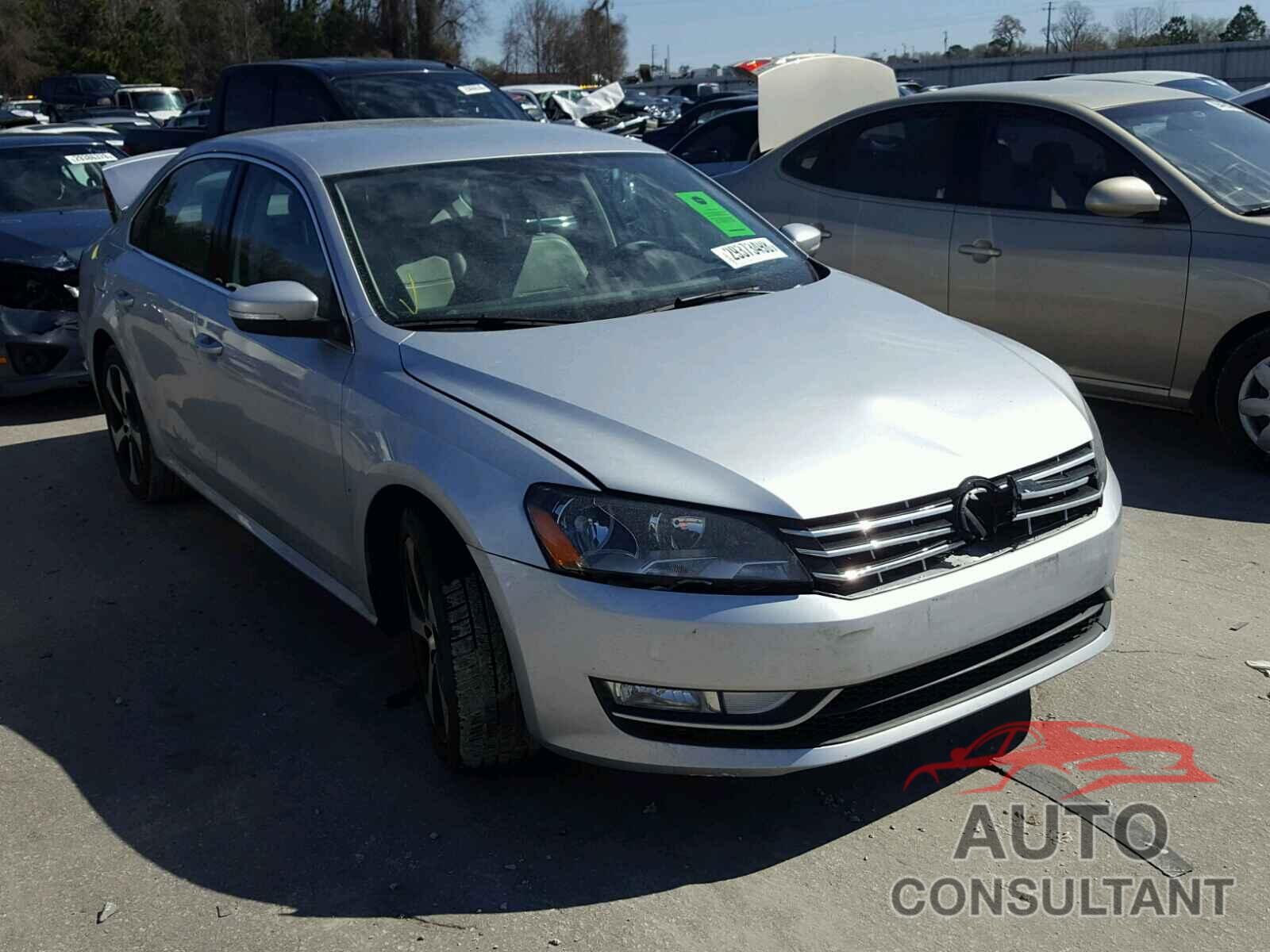 VOLKSWAGEN PASSAT 2015 - 1VWAT7A37FC087543