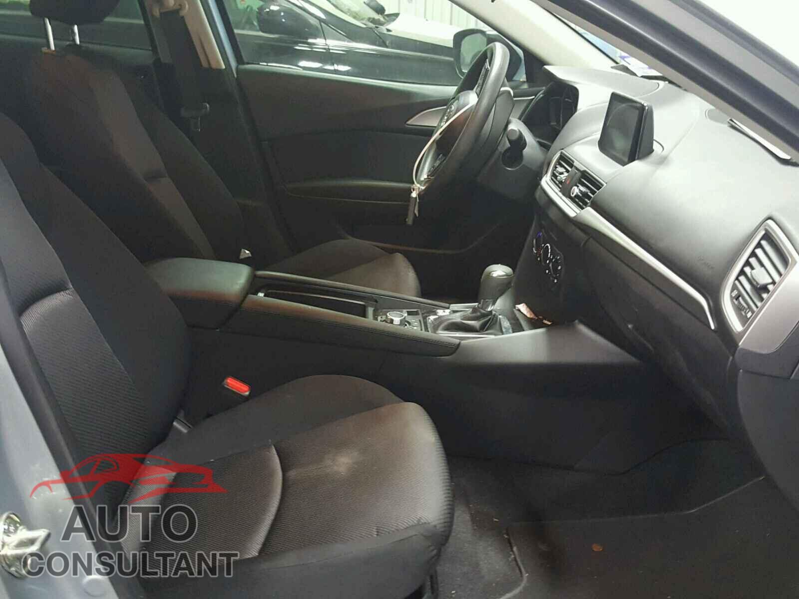 MAZDA 3 2017 - 3MZBN1U74HM142221