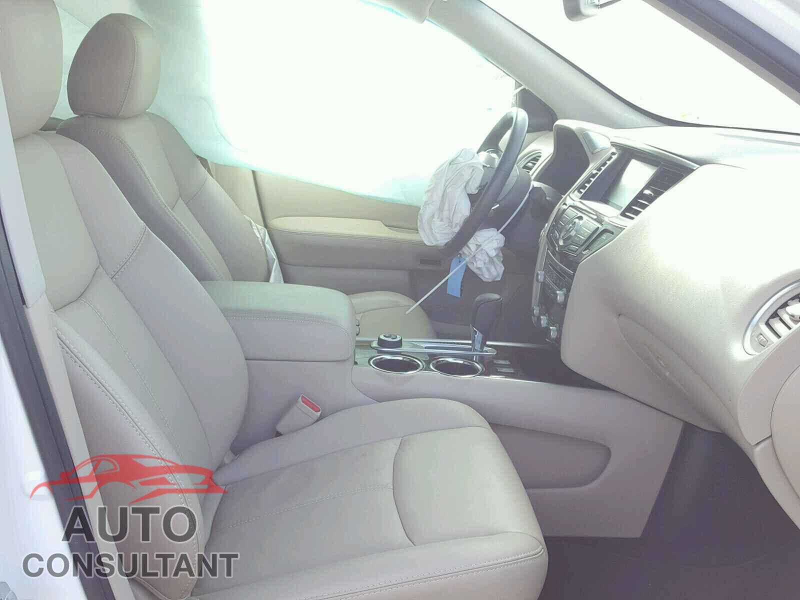 NISSAN PATHFINDER 2016 - 5N1AR2MM1GC617110