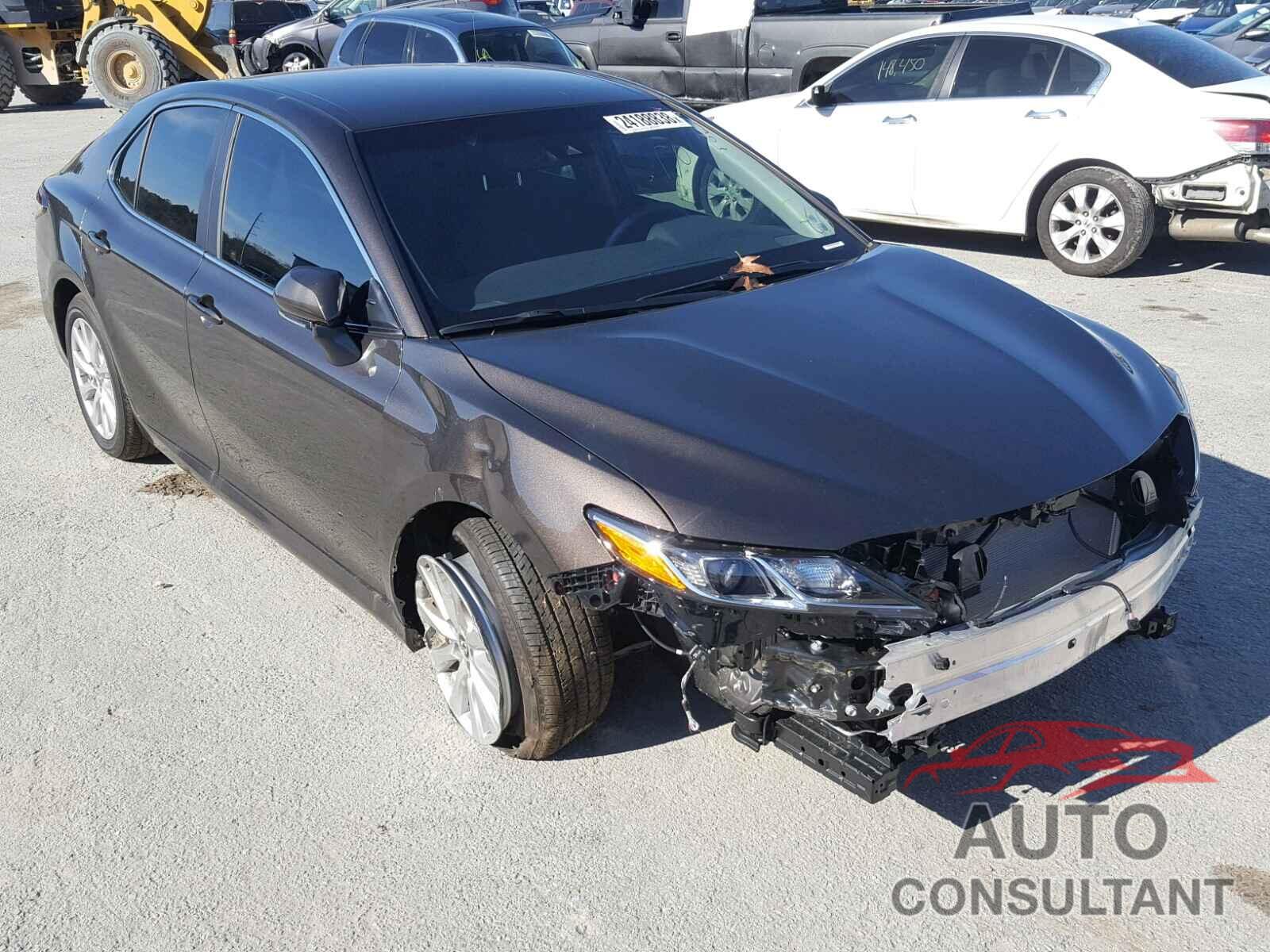 TOYOTA CAMRY 2018 - 4T1B11HK1JU534499