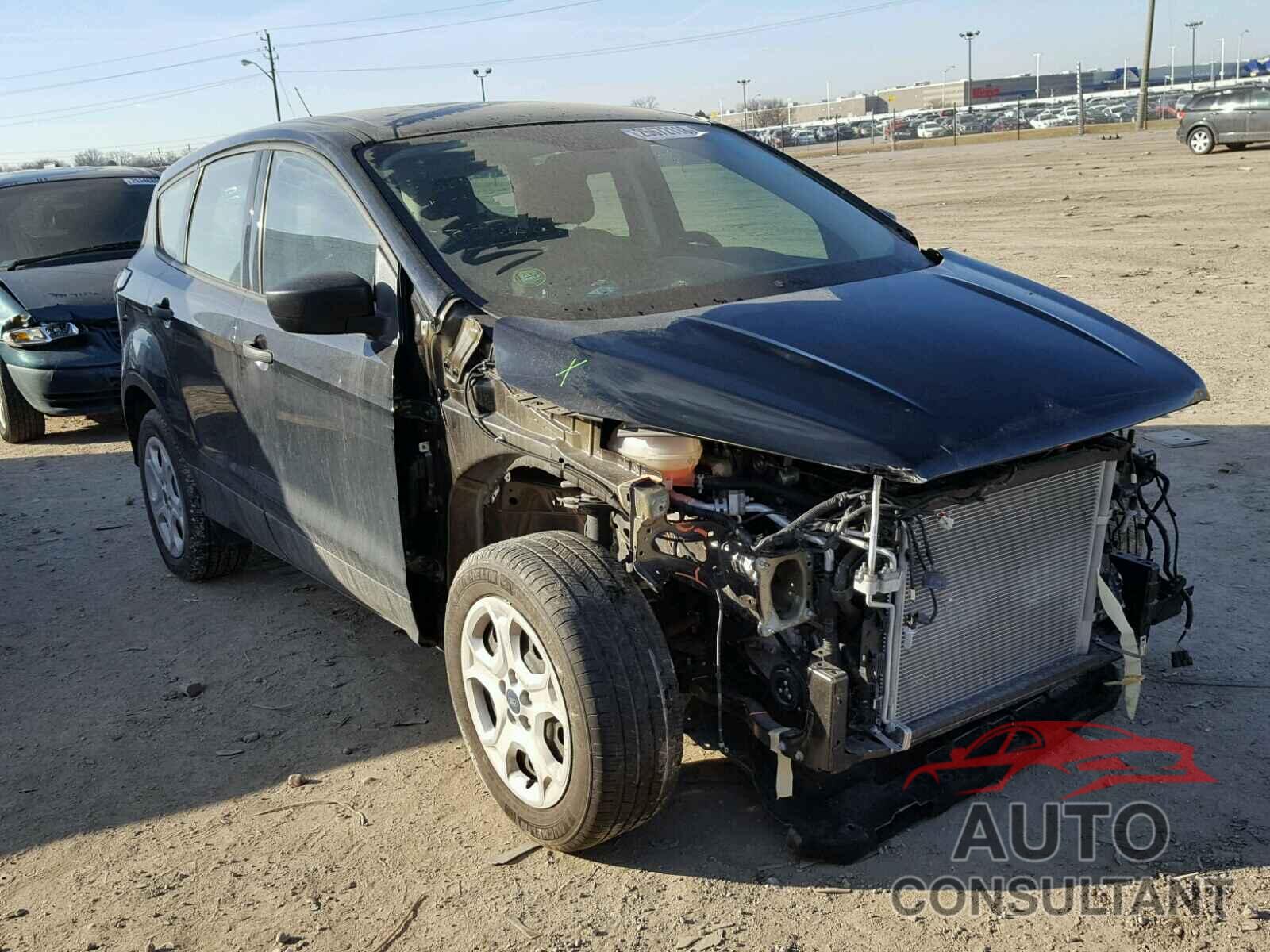 FORD ESCAPE 2017 - 1FMCU0F70HUB51068