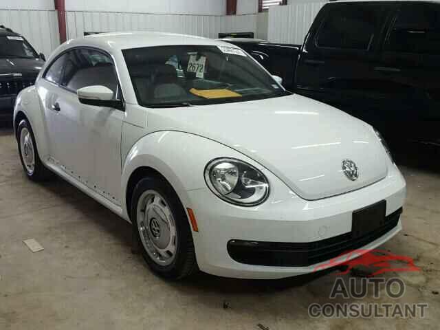 VOLKSWAGEN BEETLE 2015 - 3VWF17AT5FM651815