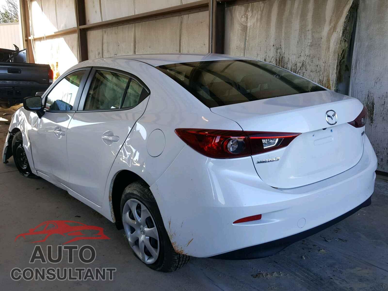MAZDA 3 2017 - 3MZBN1U7XHM105559