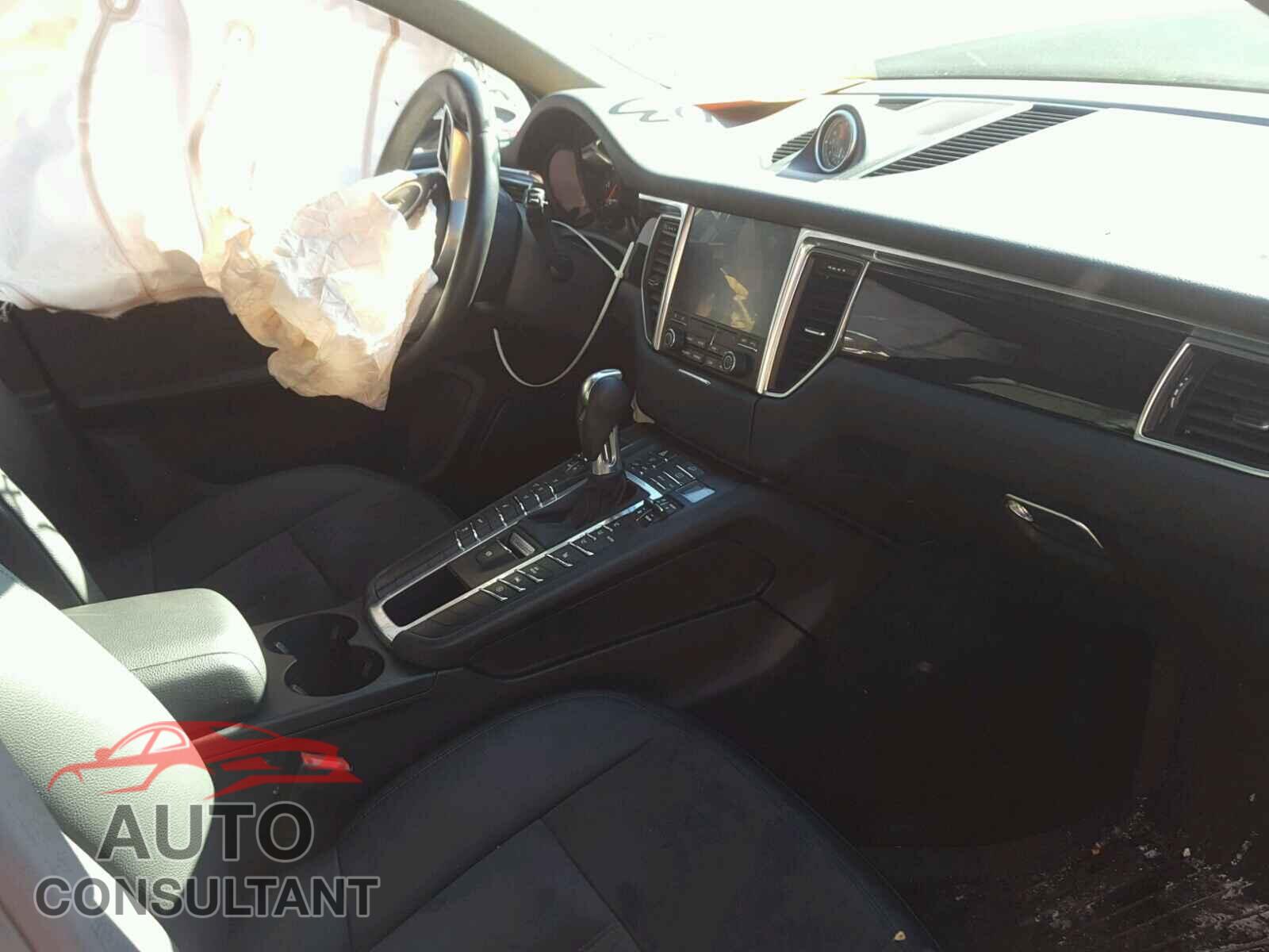 PORSCHE MACAN 2017 - WP1AA2A56HLB06517