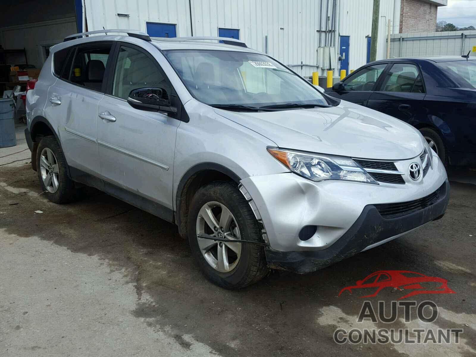 TOYOTA RAV4 2015 - JTMRFREV7FJ045325