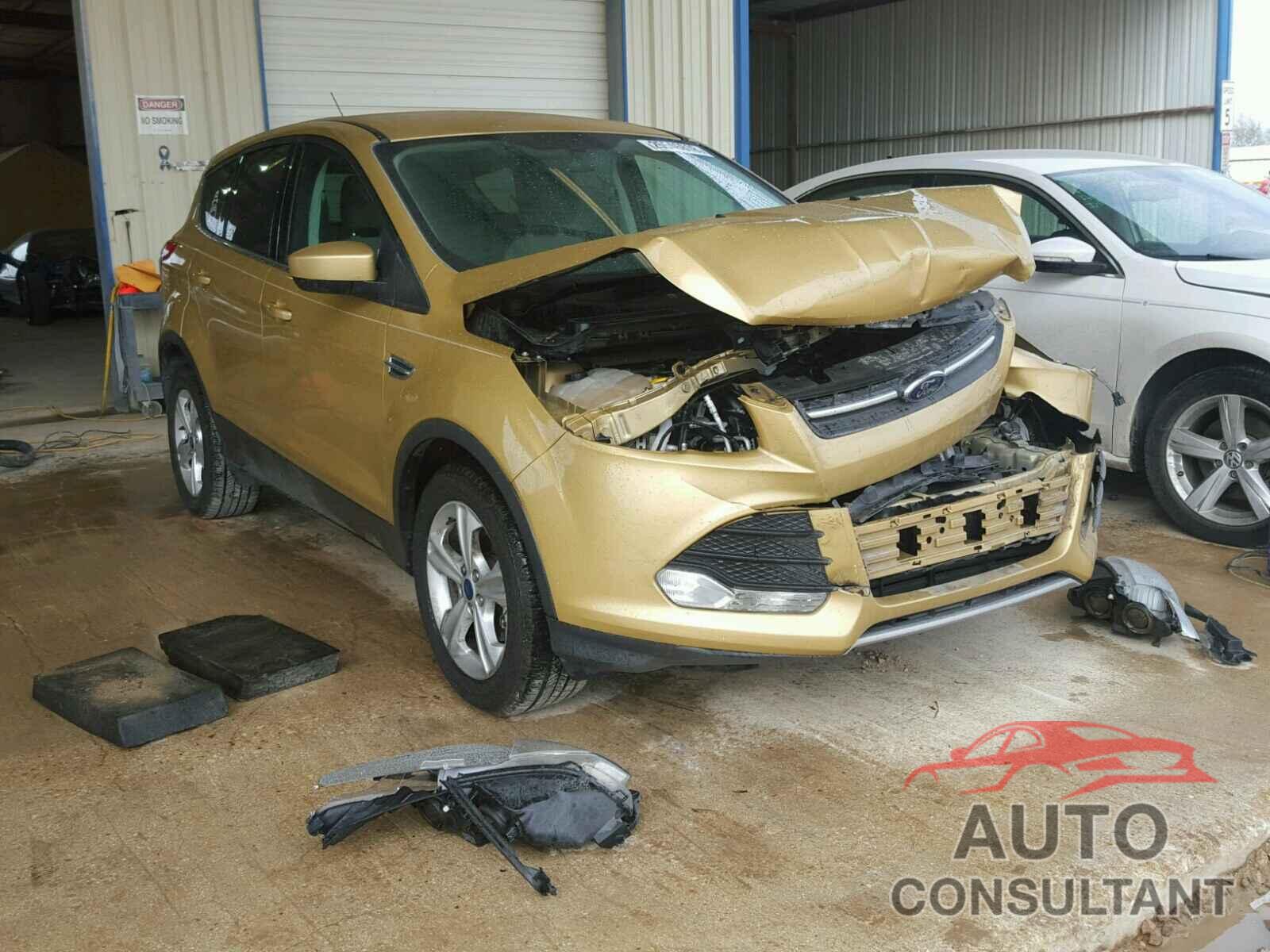 FORD ESCAPE 2015 - 1FMCU0G70FUA61673