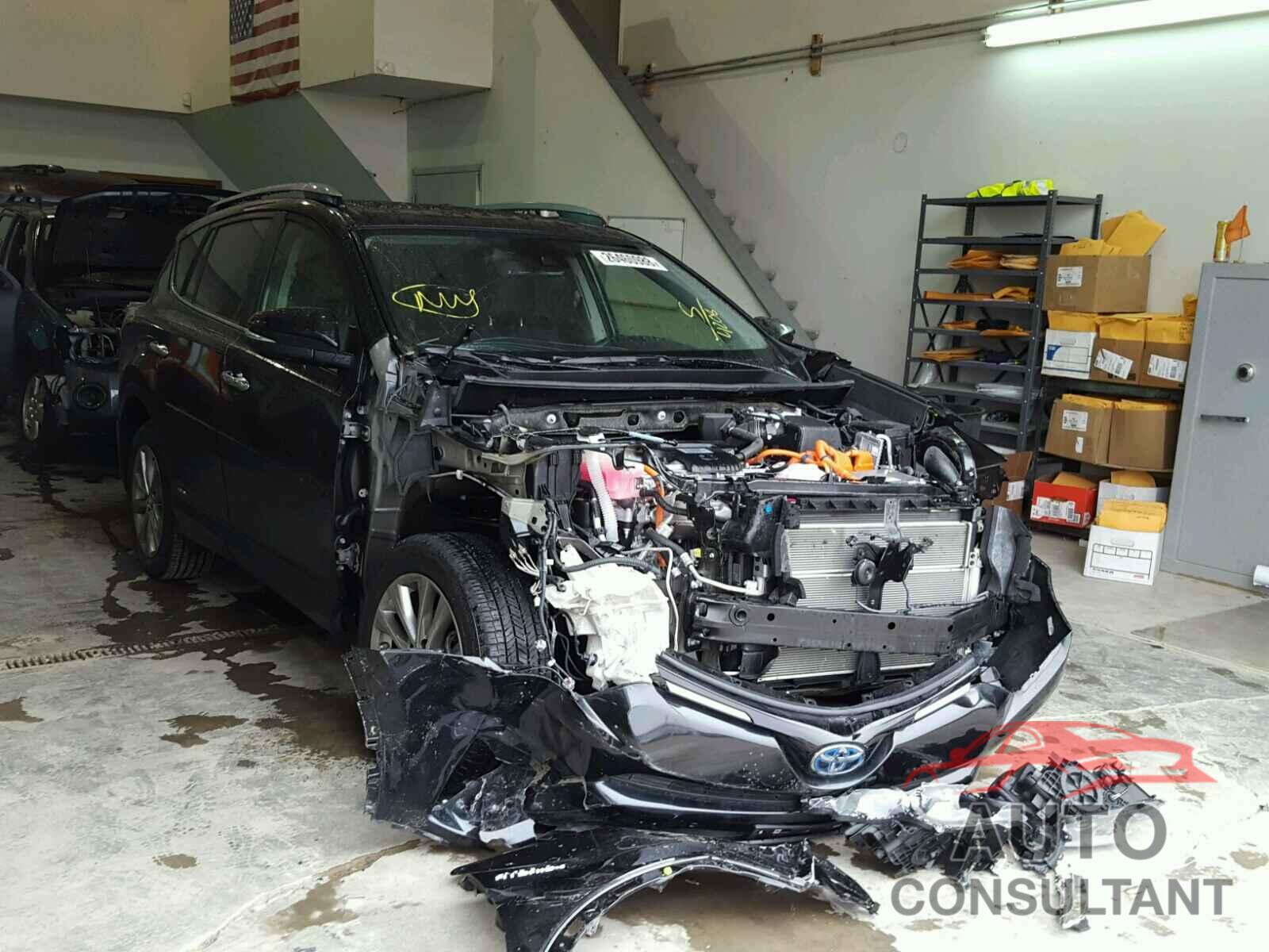TOYOTA RAV4 2017 - JTMDJREV1HD124208