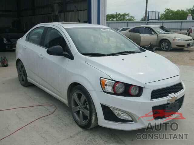 CHEVROLET SONIC 2015 - 1G1JG5SB2F4174920