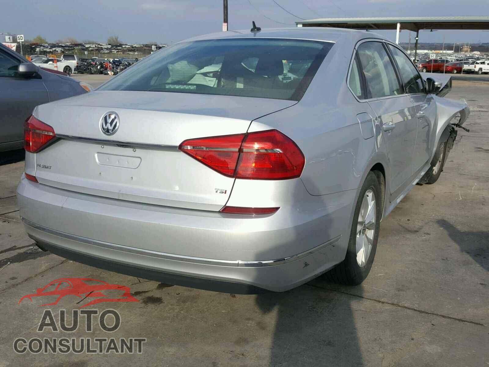VOLKSWAGEN PASSAT 2016 - 1VWAT7A38GC050647